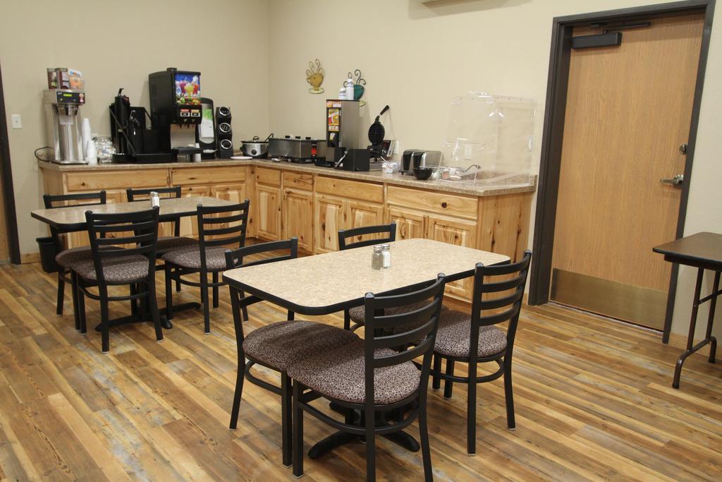 Bowman Lodge & Convention Center Luaran gambar